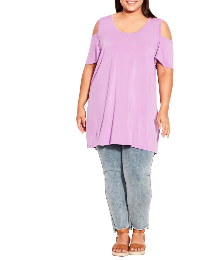 Plus size model wearing  by Avenue | Dia&Co | dia_product_style_image_id:191542